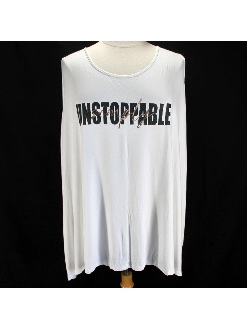 Livi Lane Bryant Tank Top Womens Size 34/36 White Unstoppable Sleeveless Workout